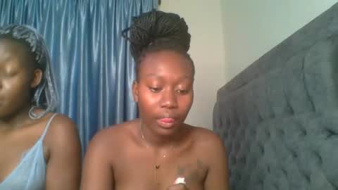 Camila online show from November 1, 4:33 am