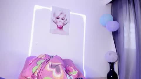 Canela online show from October 3, 5:10 pm