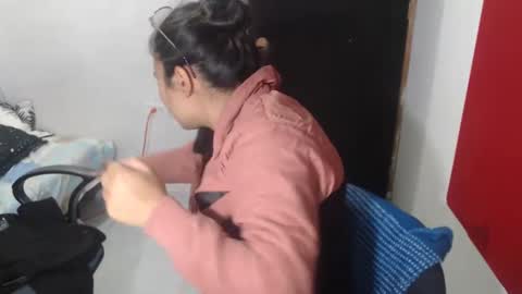 Snapshot of sweet_fantasy_couple chatting on February 26, 1:03 am sweet_fantasy_couple online show from February 26, 1:03 am