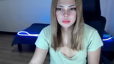 sophia daisy  online show from December 23, 1:34 am