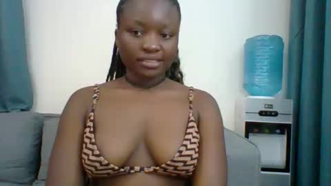 Snapshot of sweet_jenica chatting on September 23, 4:39 am ESTHER NEEMA online show from September 23, 4:39 am