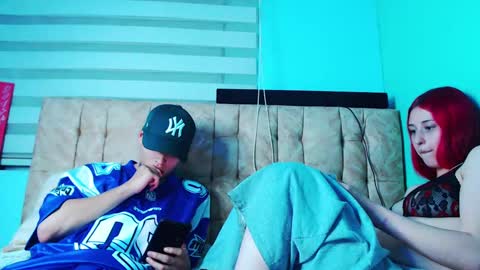 Snapshot of sweet_karma_ chatting on February 18, 3:10 am Help me to reach 100 thumps up online show from February 18, 3:10 am