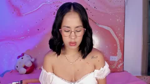 Snapshot of sweet_lemariee_ chatting on October 11, 9:03 am Lemarie online show from October 11, 9:03 am