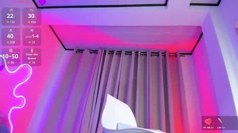 Miss Mackensy online show from February 16, 6:00 am