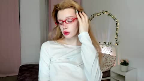 Melissa. Join me on Fansly link in social medias online show from March 21, 9:19 pm