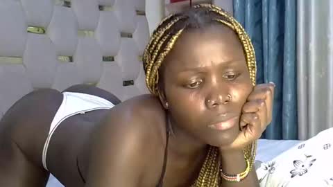 sweet_melodiyy online show from April 12, 6:34 pm