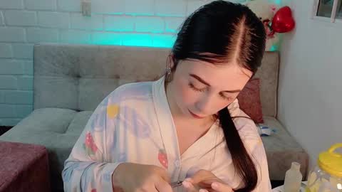 Snapshot of sweet_miaa24 chatting on October 12, 11:39 pm Sweet Mia online show from October 12, 11:39 pm