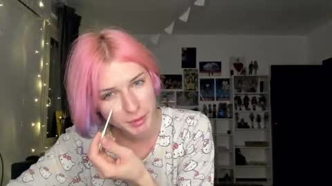 kira online show from October 12, 9:16 pm