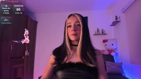 Snapshot of sweet_penny_ chatting on September 18, 12:14 am Penny online show from September 18, 12:14 am
