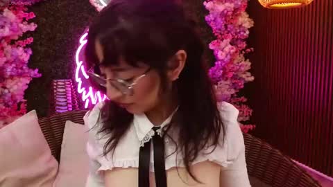 Roxanee online show from January 15, 2:37 pm