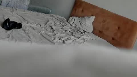 sweet_smith8 online show from May 13, 2:43 am