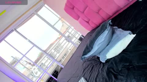 sweet_stacie online show from February 25, 2:20 pm