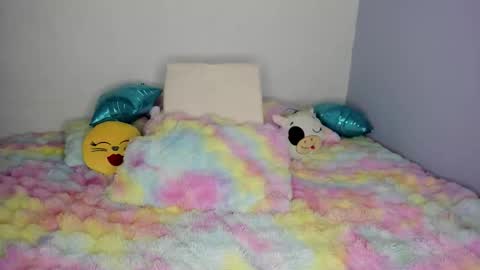 Snapshot of sweet_stephaniee chatting on October 7, 9:33 pm online show from October 7, 9:33 pm