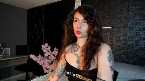 sweet_tattoolady online show from May 18, 7:31 pm