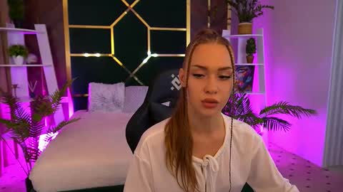 Snapshot of sweetangellic chatting on October 12, 2:20 pm SweetAngellic online show from October 12, 2:20 pm