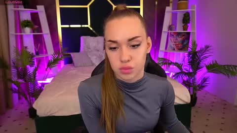 Snapshot of sweetangellic chatting on October 18, 3:38 pm SweetAngellic online show from October 18, 3:38 pm