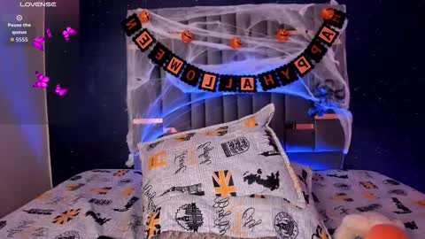 Snapshot of sweetanniie_ chatting on October 17, 5:22 am Annie online show from October 17, 5:22 am