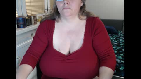 Sweetboobs85h online show from February 2, 7:32 pm