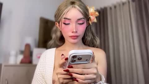 Candy online show from February 18, 6:30 pm