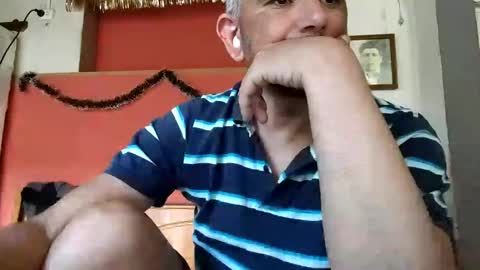 Snapshot of sweetcuervo chatting on December 29, 8:15 pm sweetcuervo independent model online show from December 29, 8:15 pm