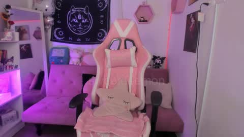 Vernica Help me to reach 80 likes thank you online show from February 25, 5:11 am