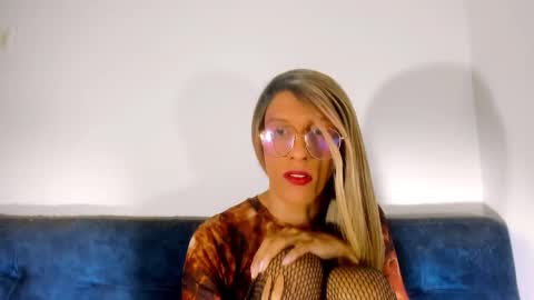 Amelia online show from November 4, 12:28 pm