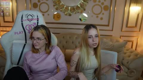 Snapshot of sweetdesiree_ chatting on October 5, 3:08 pm Amelia online show from October 5, 3:08 pm