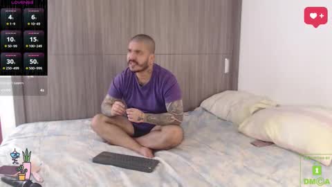 Snapshot of sweetdesires_ chatting on September 28, 9:35 pm         online show from September 28, 9:35 pm