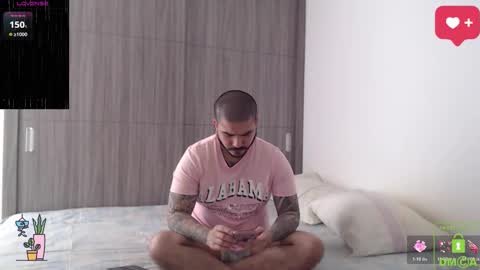 Snapshot of sweetdesires_ chatting on October 2, 4:17 pm         online show from October 2, 4:17 pm