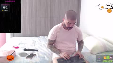         online show from October 31, 3:34 pm