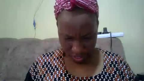 sweetdiva2012 online show from June 18, 7:14 am