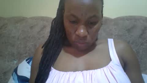 sweetdiva2012 online show from March 6, 7:07 am