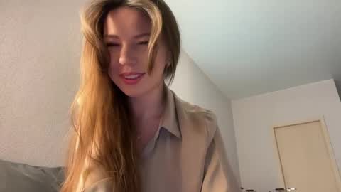 Vicktorious online show from May 3, 9:10 pm