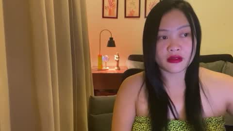 Snapshot of sweetestsmile_ chatting on October 13, 12:07 pm Khaye online show from October 13, 12:07 pm