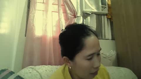 Snapshot of sweetfilipinawet chatting on September 27, 10:40 pm Stacy online show from September 27, 10:40 pm