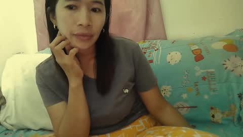 Snapshot of sweetfilipinawet chatting on February 12, 1:41 am Stacy online show from February 12, 1:41 am