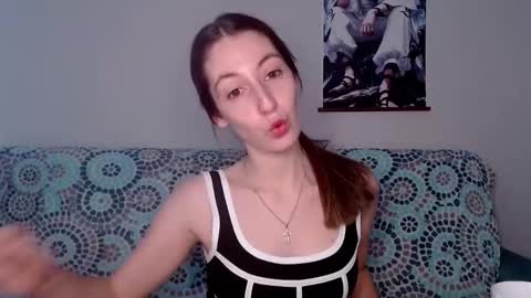 Snapshot of sweetheart_77 chatting on October 18, 10:30 am Emma online show from October 18, 10:30 am
