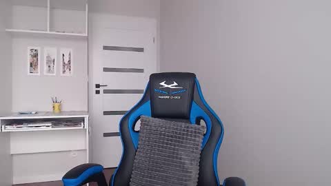 Emma  online show from February 17, 9:52 am