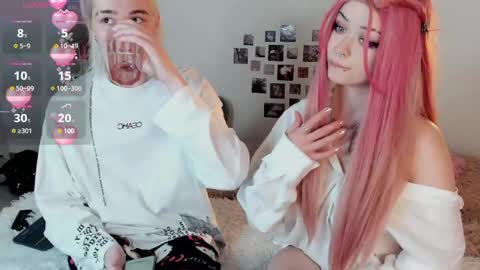sweethearts_friends online show from May 13, 12:31 am