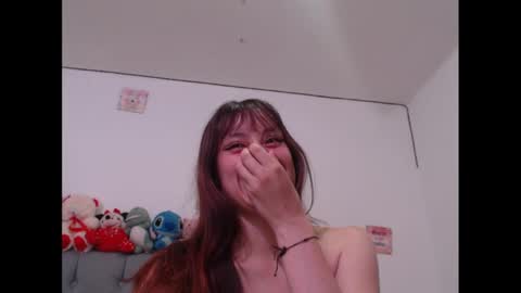 Snapshot of sweethoney22_ chatting on February 21, 7:12 am Sabrina y Eliot online show from February 21, 7:12 am