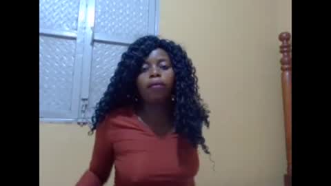Snapshot of sweetib1 chatting on January 9, 5:44 am sweetib1 online show from January 9, 5:44 am