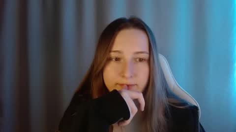 Annie online show from February 25, 8:56 pm