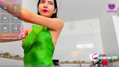 Snapshot of sweetieandjuiicy chatting on February 12, 6:09 pm Call me Nataly online show from February 12, 6:09 pm