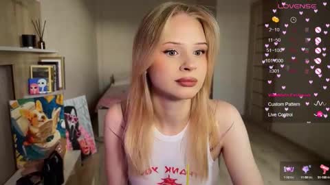 Snapshot of sweetielis chatting on October 2, 8:02 am sweetie Lisa3 online show from October 2, 8:02 am