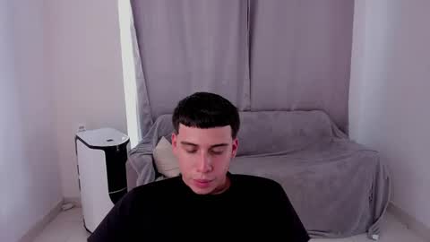 Lian online show from February 15, 10:10 pm