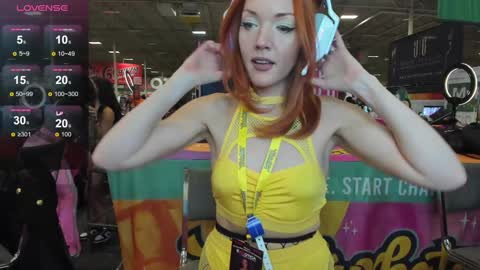 Snapshot of sweetlikestrawberrywine chatting on December 6, 11:08 pm Strawberry Wine online show from December 6, 11:08 pm