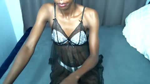 Snapshot of sweetlilly2540 chatting on October 14, 7:06 pm sweetlilly2540 online show from October 14, 7:06 pm