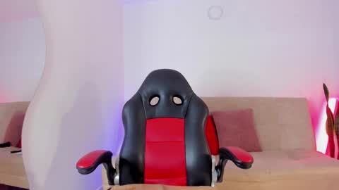 instagram sweetluna 0 online show from December 17, 11:39 am