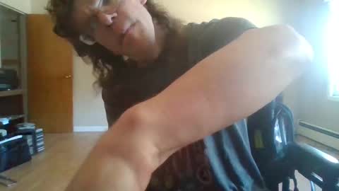 Snapshot of sweetman4u75 chatting on October 8, 6:14 pm Sweet Man online show from October 8, 6:14 pm
