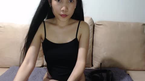 sweetmeeoowe_69 online show from May 15, 5:09 pm